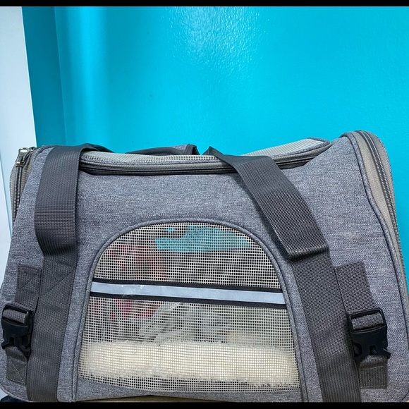 Pet Carrier Small-medium sized